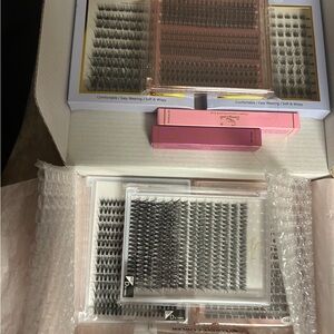 Dlux Professional Eyelash Extensions